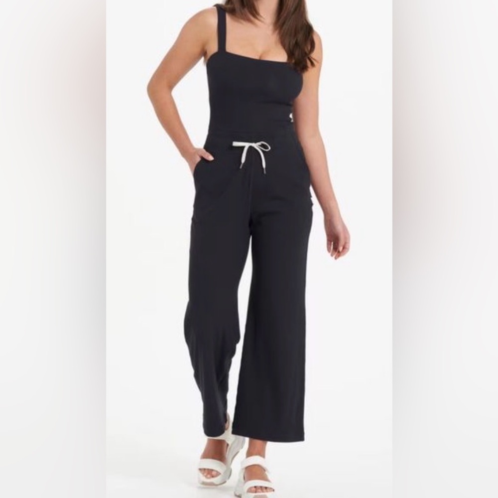 Vuori Pose Black Jumpsuit
